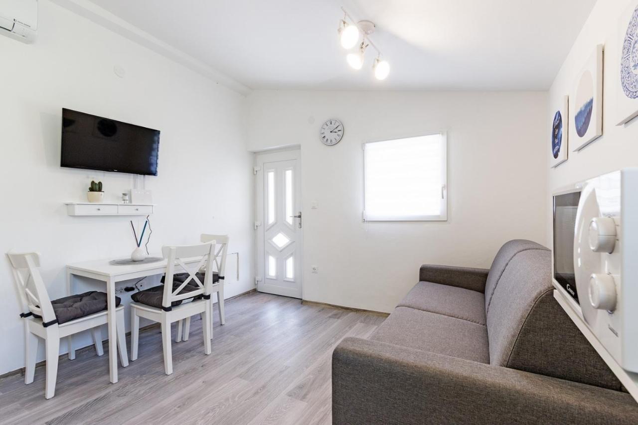Holiday Apartment Near The Beach 파자나 외부 사진